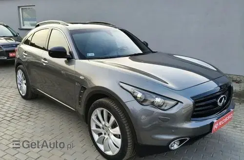 INFINITI QX70 