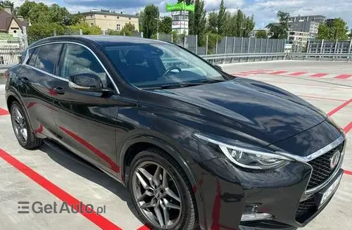 INFINITI Q30 