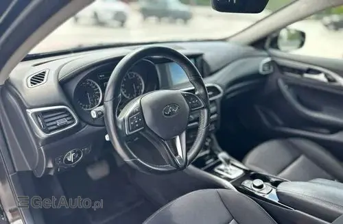 INFINITI Q30 