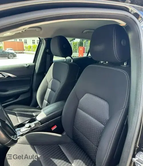 INFINITI Q30 