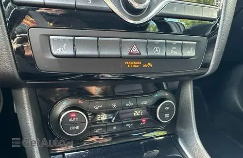 INFINITI Q30 