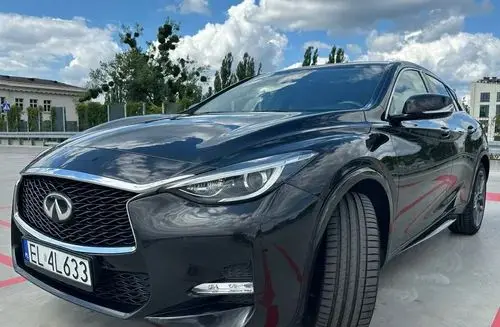 INFINITI Q30 