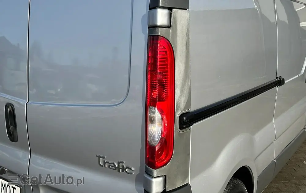RENAULT Trafic II L2H1 