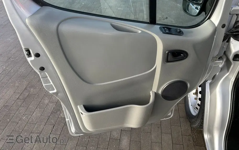 RENAULT Trafic II L2H1 