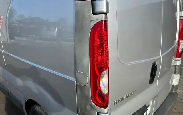 RENAULT Trafic II L2H1 