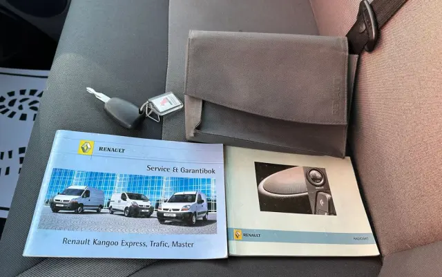 RENAULT Trafic II L2H1 