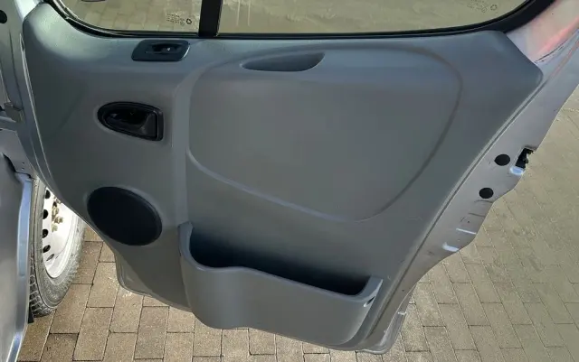 RENAULT Trafic II L2H1 