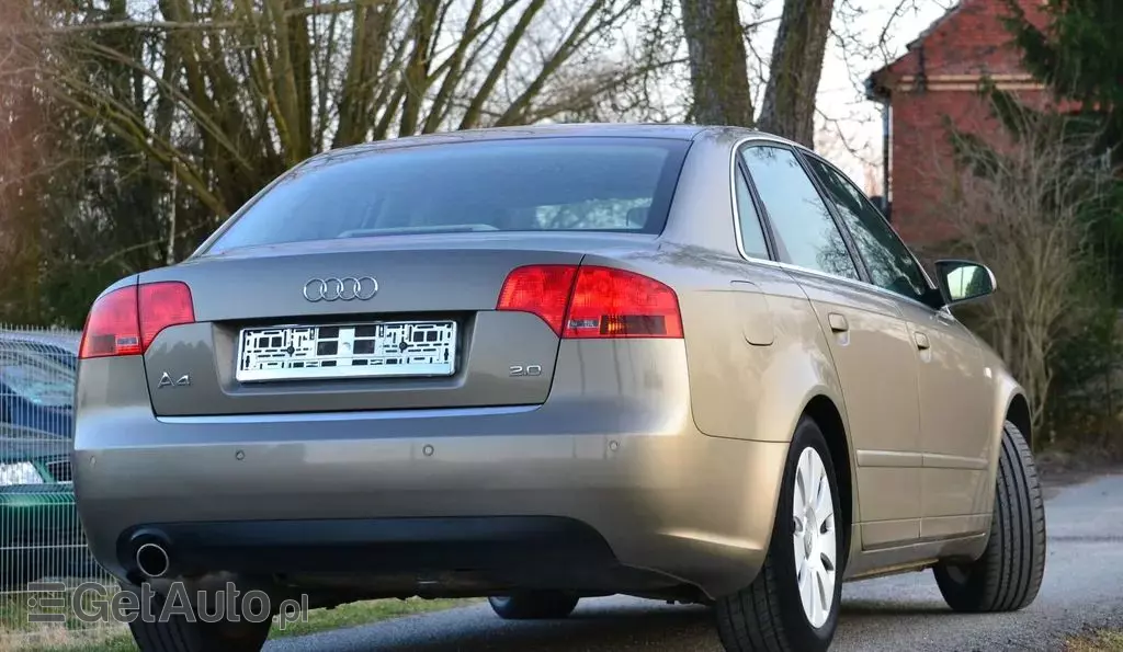 AUDI A4 