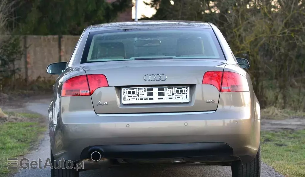 AUDI A4 