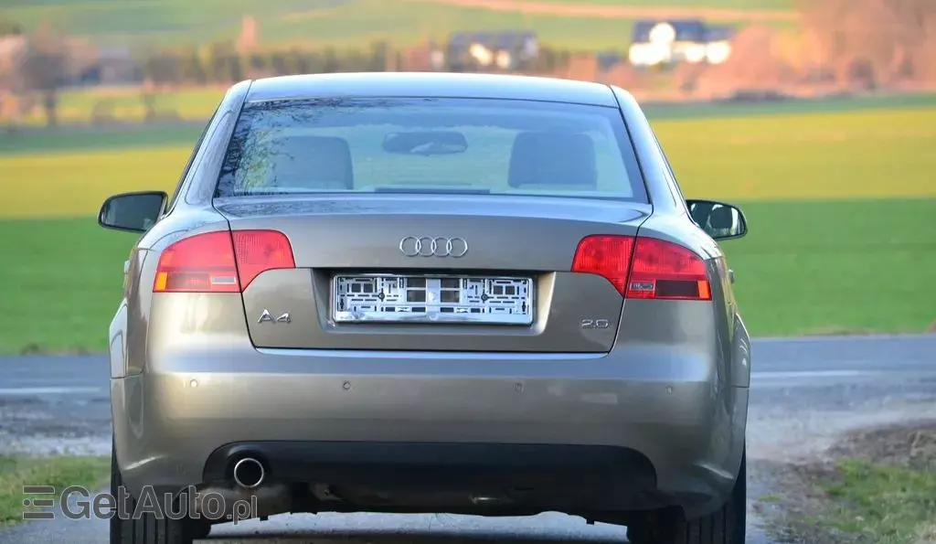 AUDI A4 