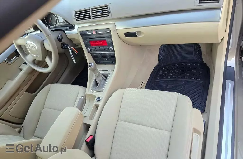AUDI A4 