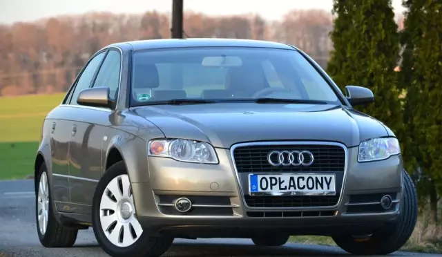 AUDI A4 