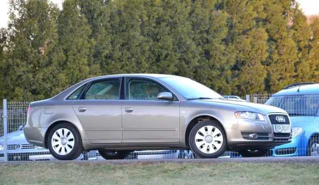 AUDI A4 