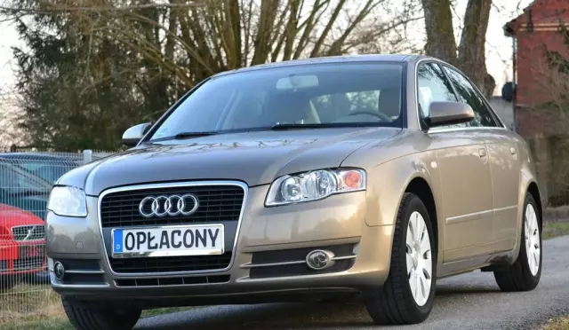 AUDI A4 