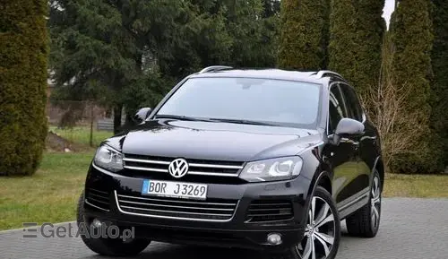 VOLKSWAGEN Touareg 