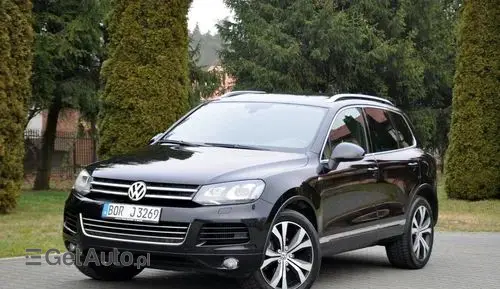 VOLKSWAGEN Touareg 
