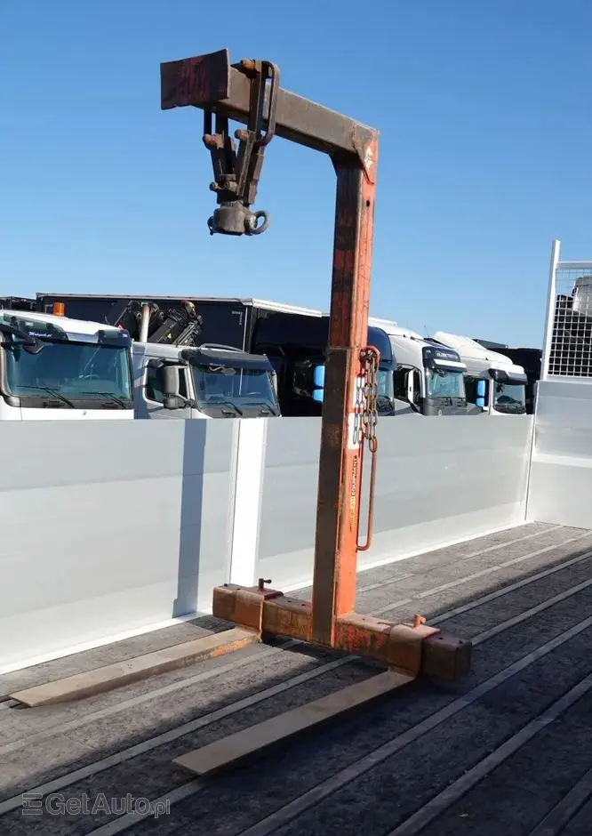 RENAULT C 430 / 8x4 / SKRZYNIOWY 7 M + HDS PALFINGER 33002 -wysów: 14,5 M / UDŹWIG 9800 KG / STEROWANIE RADIOWE / ROTATOR / EURO 6 