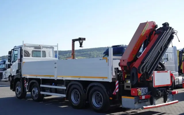 RENAULT C 430 / 8x4 / SKRZYNIOWY 7 M + HDS PALFINGER 33002 -wysów: 14,5 M / UDŹWIG 9800 KG / STEROWANIE RADIOWE / ROTATOR / EURO 6 