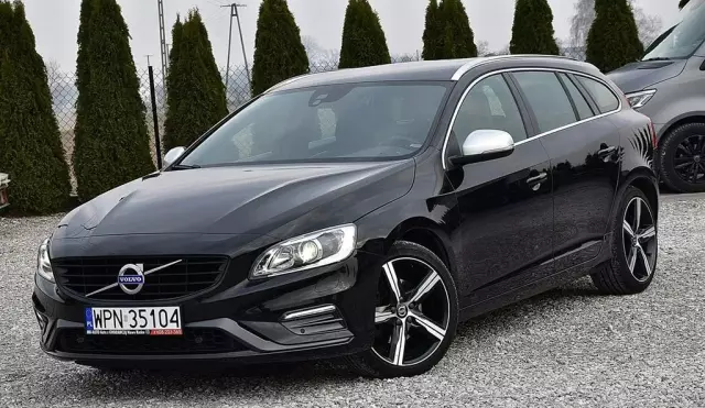 VOLVO V60 