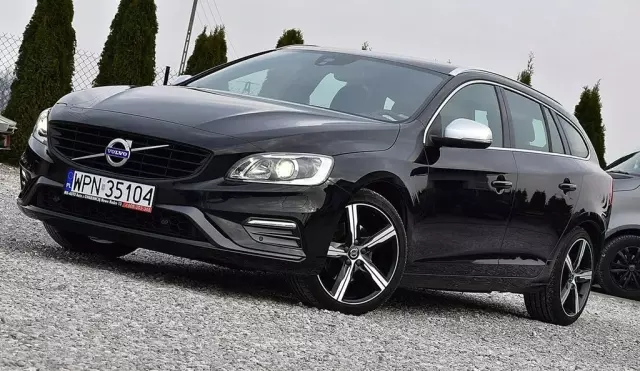 VOLVO V60 