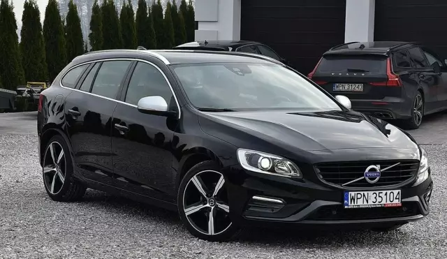 VOLVO V60 