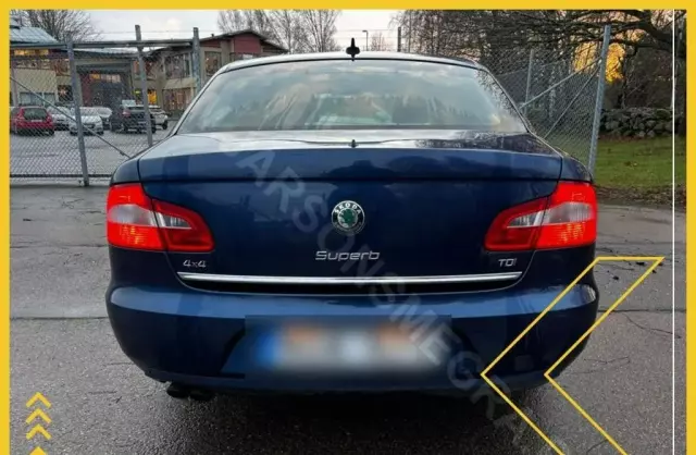 SKODA Superb 