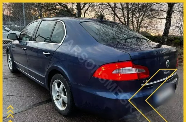 SKODA Superb 