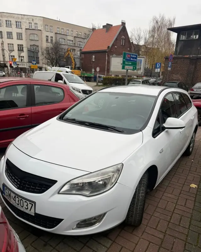 OPEL Astra 1.7 CDTI DPF (119g) Edition