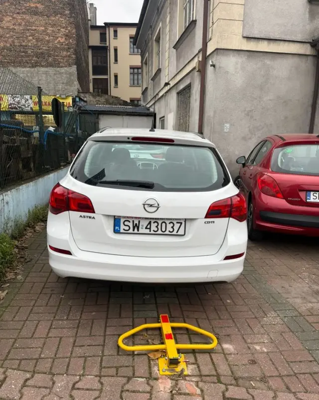 OPEL Astra 1.7 CDTI DPF (119g) Edition