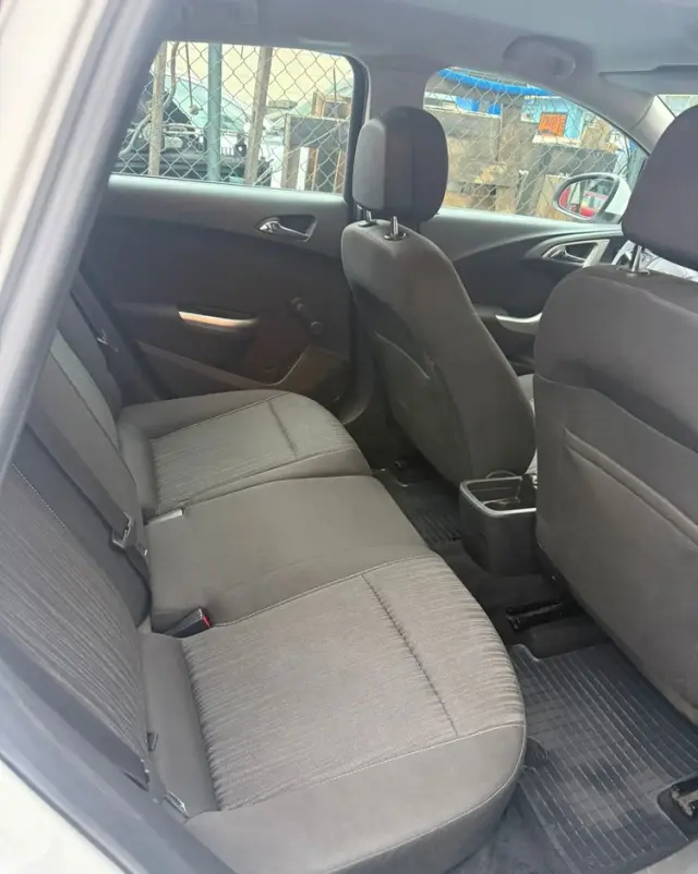 OPEL Astra 1.7 CDTI DPF (119g) Edition