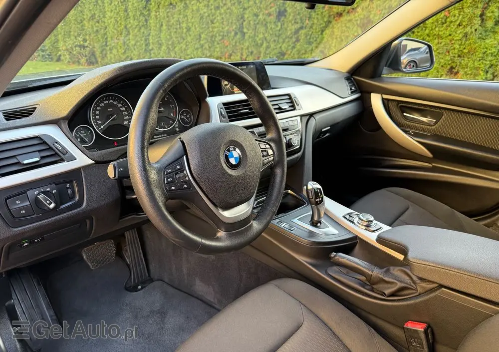 BMW Seria 3 320d Efficient Dynamics