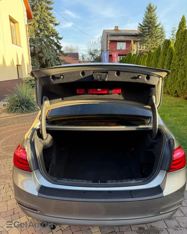 BMW Seria 3 320d Efficient Dynamics