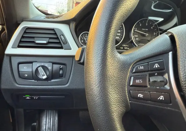 BMW Seria 3 320d Efficient Dynamics