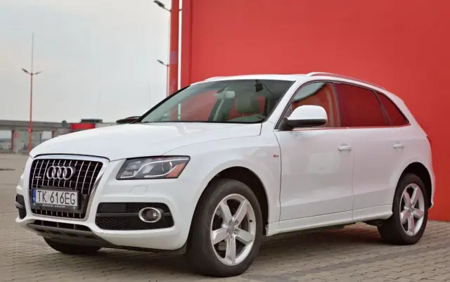 AUDI Q5 