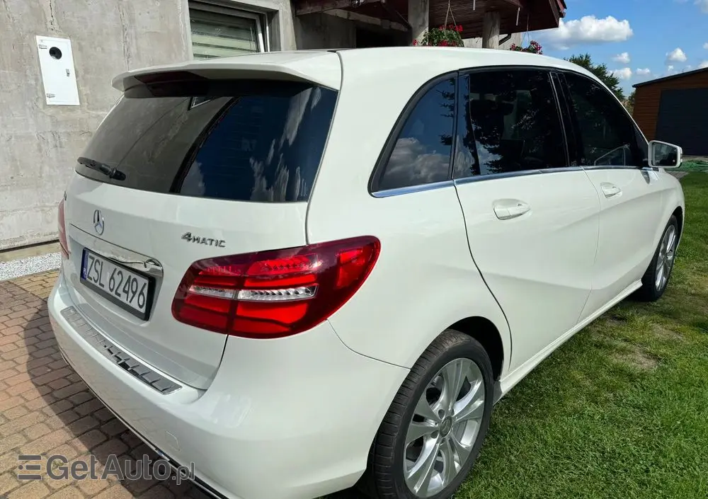 MERCEDES-BENZ Klasa B 250 4Matic 7G-DCT UrbanStyle Edition