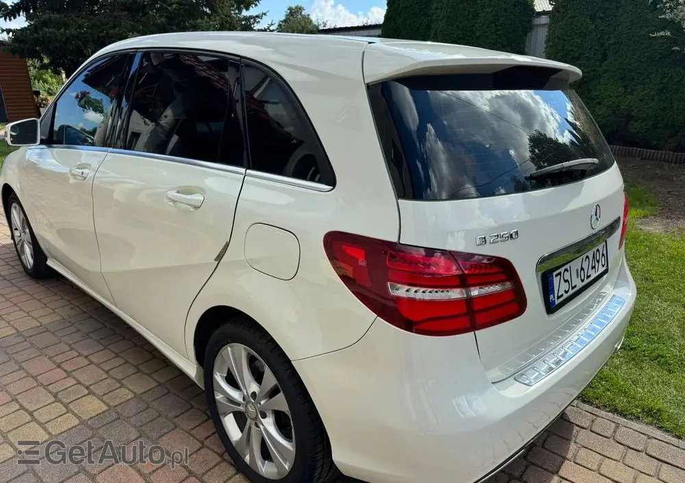 MERCEDES-BENZ Klasa B 250 4Matic 7G-DCT UrbanStyle Edition