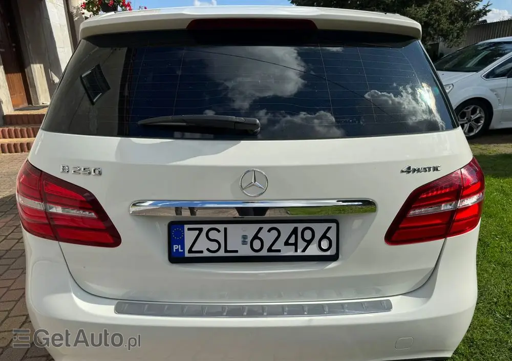 MERCEDES-BENZ Klasa B 250 4Matic 7G-DCT UrbanStyle Edition