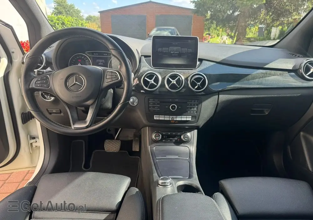 MERCEDES-BENZ Klasa B 250 4Matic 7G-DCT UrbanStyle Edition