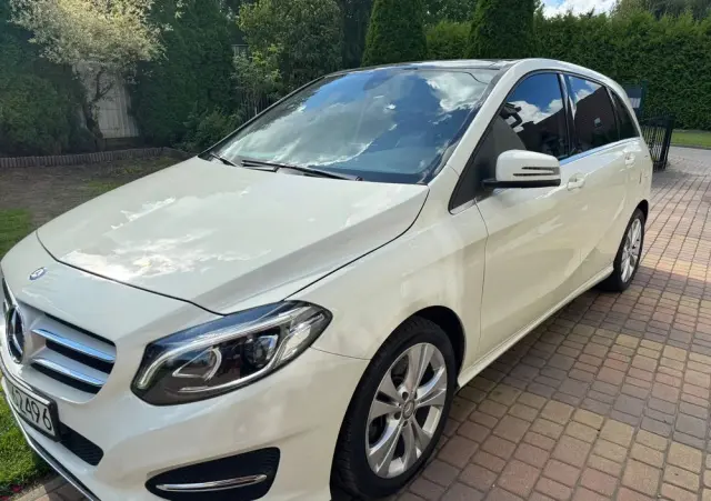 MERCEDES-BENZ Klasa B 250 4Matic 7G-DCT UrbanStyle Edition
