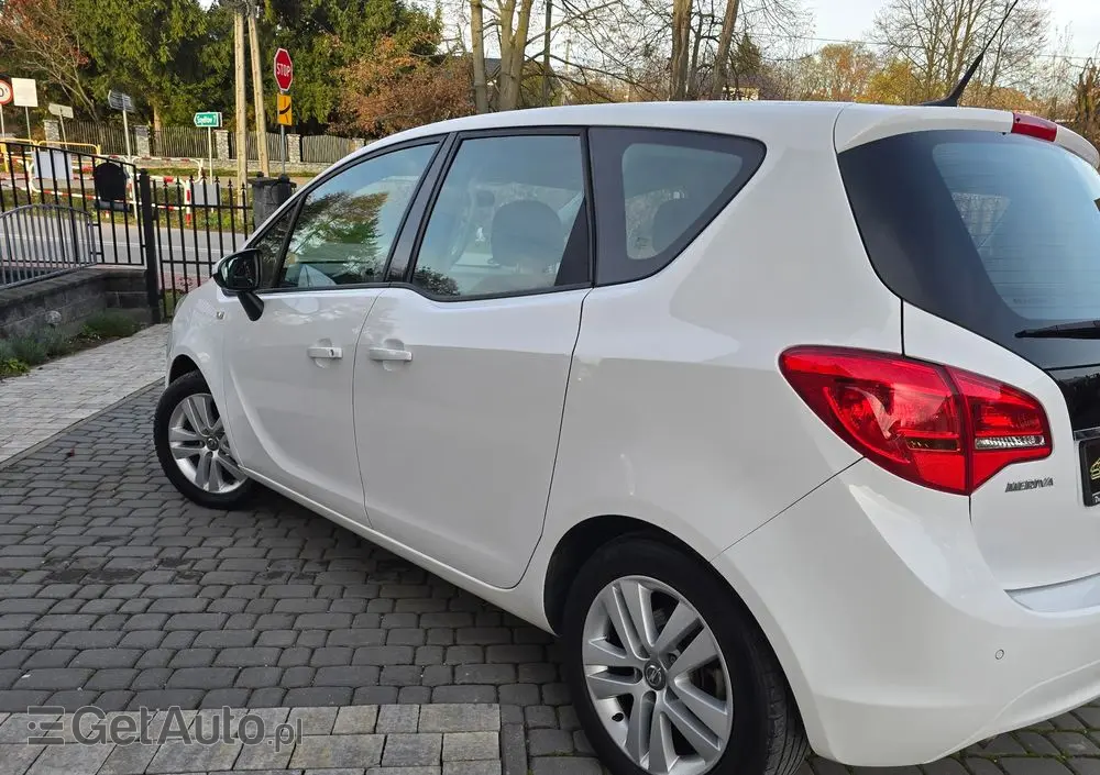 OPEL Meriva 1.4 T Cosmo