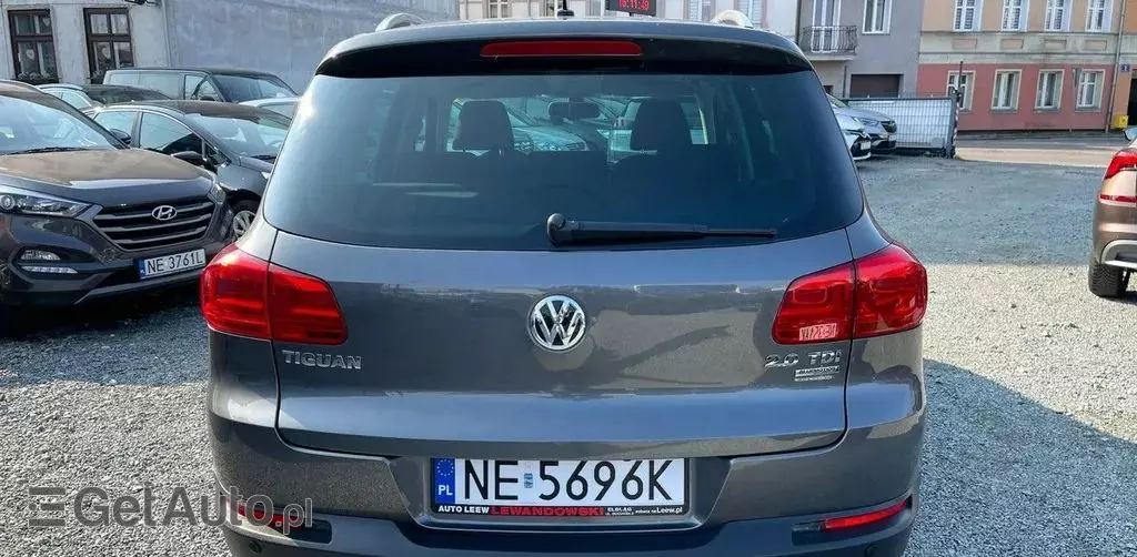 VOLKSWAGEN Tiguan 