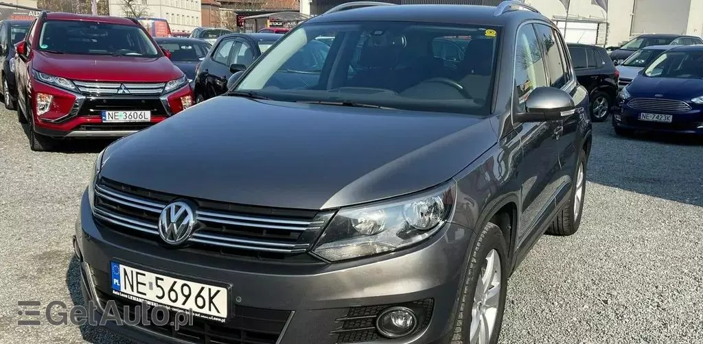 VOLKSWAGEN Tiguan 
