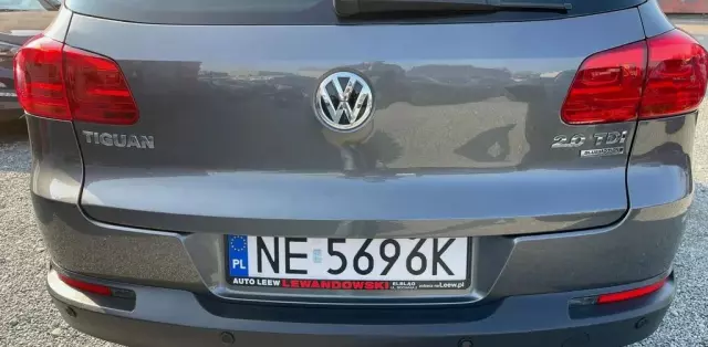 VOLKSWAGEN Tiguan 