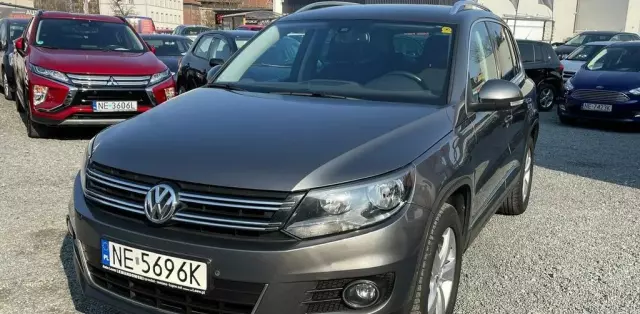 VOLKSWAGEN Tiguan 