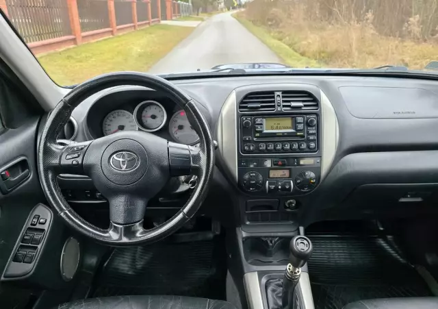 TOYOTA RAV4 2.0 D-4D 4x4