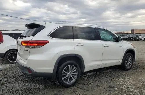 TOYOTA Highlander 