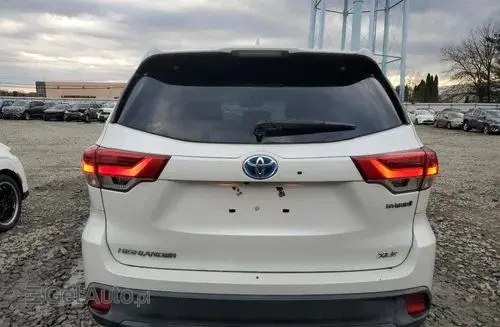 TOYOTA Highlander 