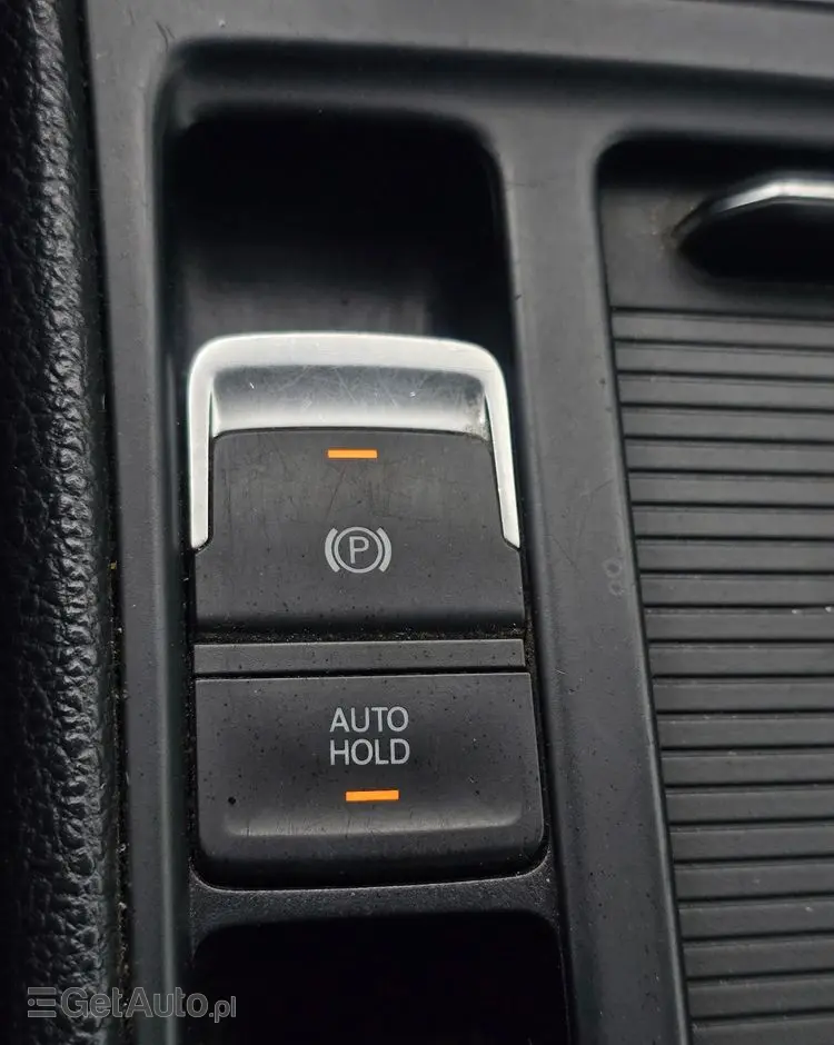 VOLKSWAGEN Golf 1.6 TDI Comfortline