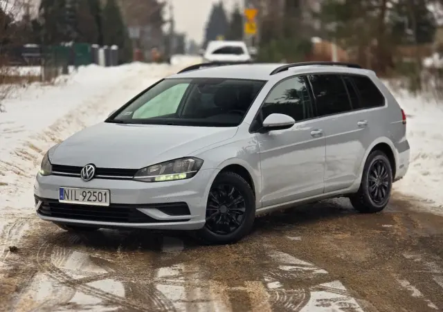 VOLKSWAGEN Golf 1.6 TDI Comfortline