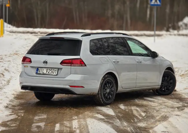 VOLKSWAGEN Golf 1.6 TDI Comfortline